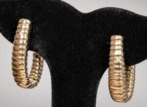 Vintage Long Ridged Clip-on Earrings 1” Hoops Pierced Look gc224